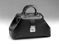 Intern Leather Doctor Boston Style Bag, Black 16